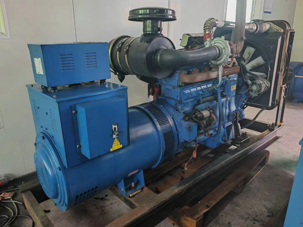 乌兰察布100kW柴油发电机组使用多级机油有哪些优缺点？
